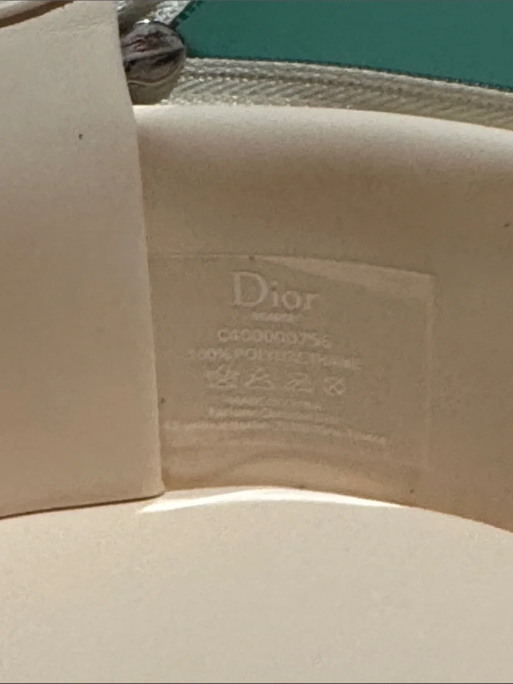 New GWP Dior Round Cosmetic Case with free perfume samples